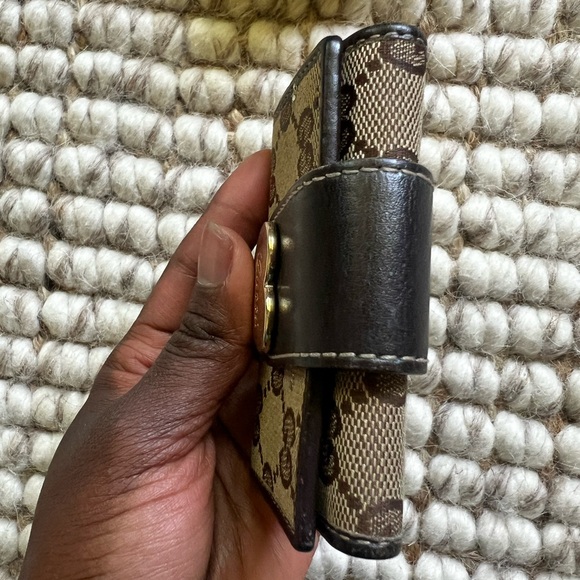 Gucci keychain wallet with box! - Picture 5 of 9